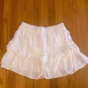 White flowy skirt!